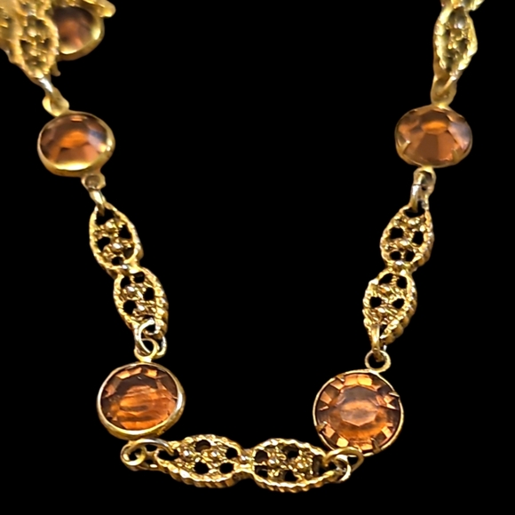 RARE 1930's Vintage Gold Tone Engraved Chain Necklace with 30 Topaz Crystals. - Picture 5 of 10